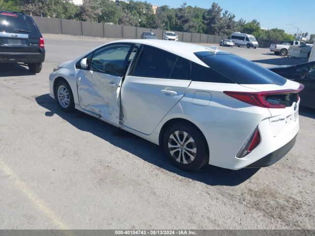 Photo 2 VIN: JTDKARFP4L3151392 - TOYOTA PRIUS PRIME 