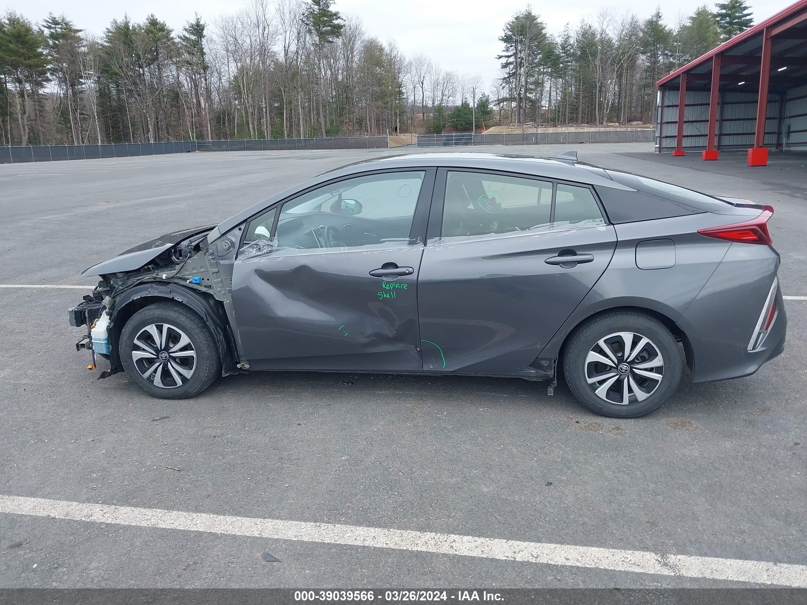 Photo 14 VIN: JTDKARFP5H3036095 - TOYOTA PRIUS 