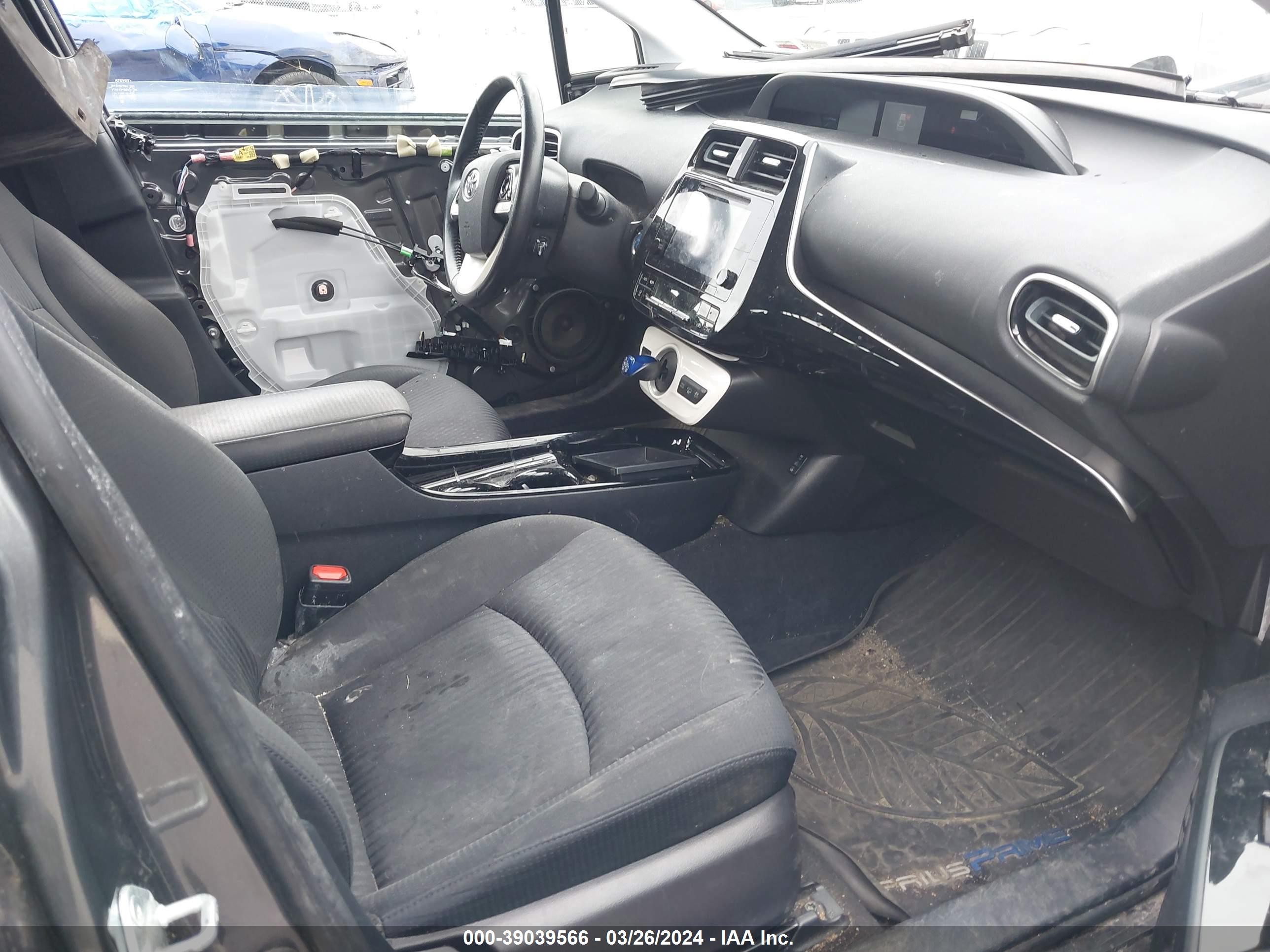 Photo 4 VIN: JTDKARFP5H3036095 - TOYOTA PRIUS 