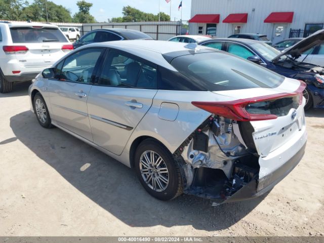 Photo 2 VIN: JTDKARFP5J3076327 - TOYOTA PRIUS PRIME 