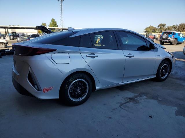 Photo 2 VIN: JTDKARFP5J3076926 - TOYOTA PRIUS PRIM 