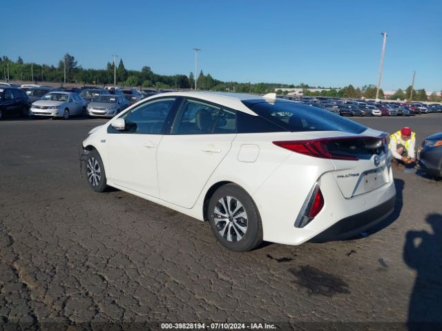 Photo 2 VIN: JTDKARFP5L3138473 - TOYOTA PRIUS PRIME 