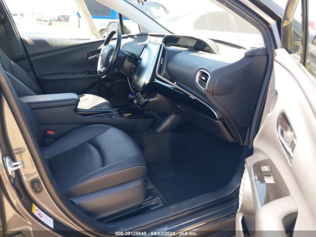 Photo 4 VIN: JTDKARFP5L3145102 - TOYOTA PRIUS PRIME 