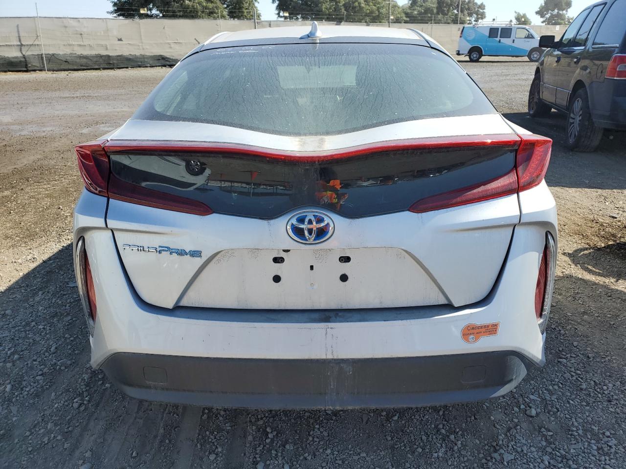 Photo 5 VIN: JTDKARFP5L3145939 - TOYOTA PRIUS 