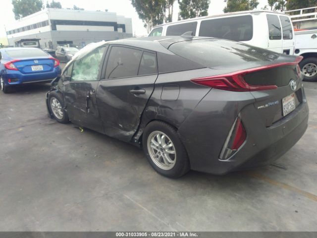 Photo 2 VIN: JTDKARFP5L3155743 - TOYOTA PRIUS PRIME 