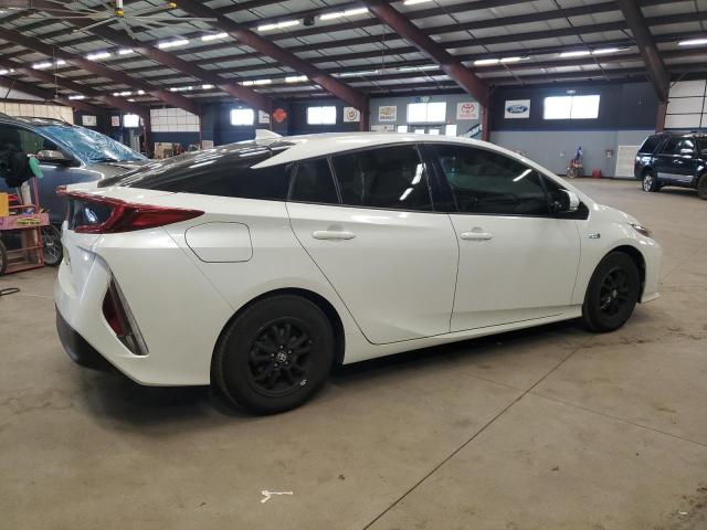 Photo 2 VIN: JTDKARFP6H3005373 - TOYOTA PRIUS 