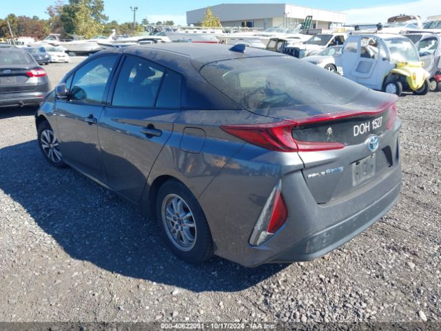 Photo 2 VIN: JTDKARFP6H3023405 - TOYOTA PRIUS PRIME 