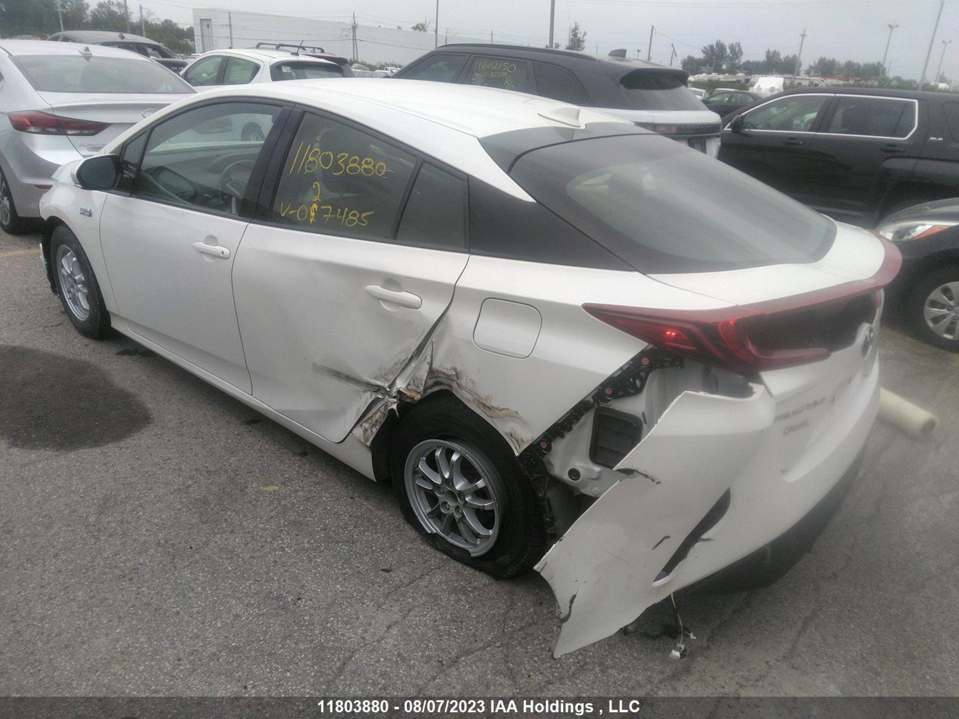 Photo 2 VIN: JTDKARFP6H3027485 - TOYOTA PRIUS 