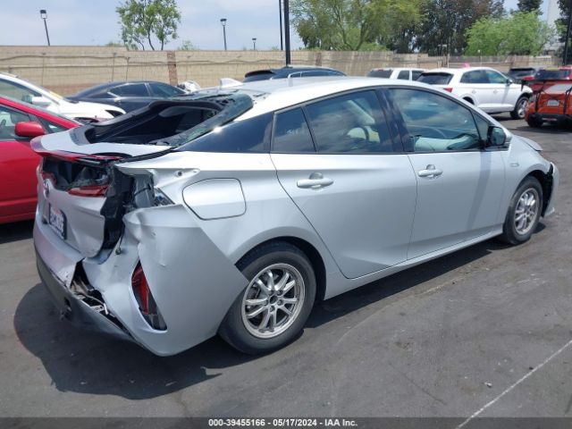 Photo 3 VIN: JTDKARFP6H3039457 - TOYOTA PRIUS PRIME 