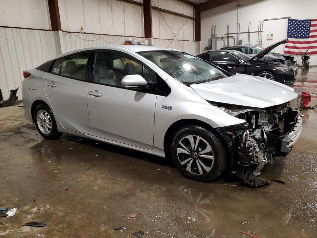 Photo 3 VIN: JTDKARFP6J3075638 - TOYOTA PRIUS 