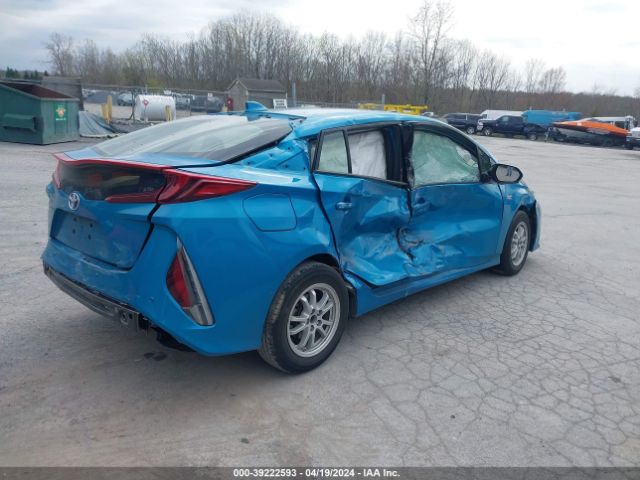 Photo 3 VIN: JTDKARFP6J3085800 - TOYOTA PRIUS PRIME 