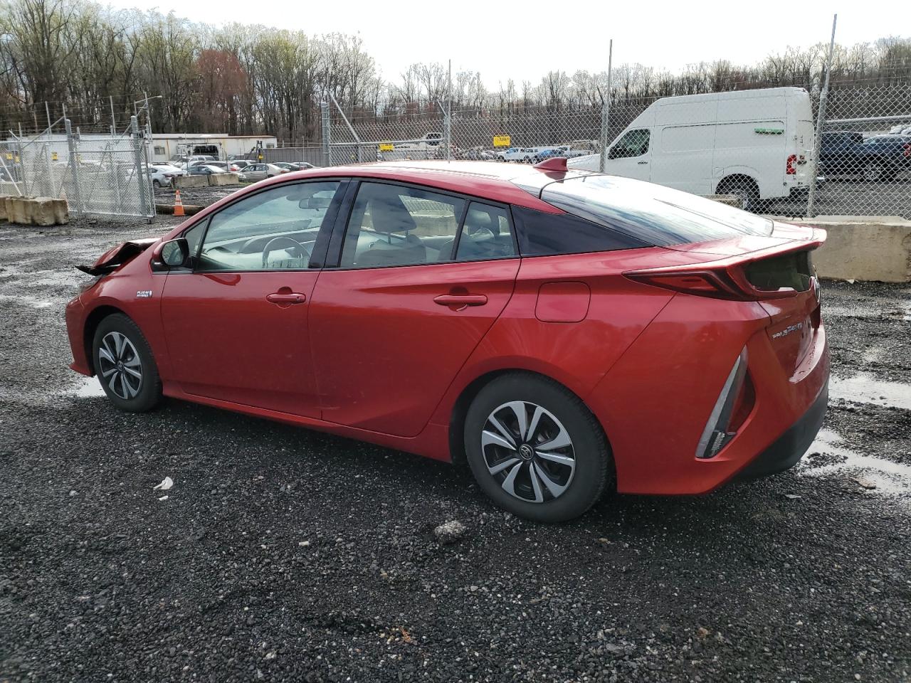 Photo 1 VIN: JTDKARFP6J3097672 - TOYOTA PRIUS 