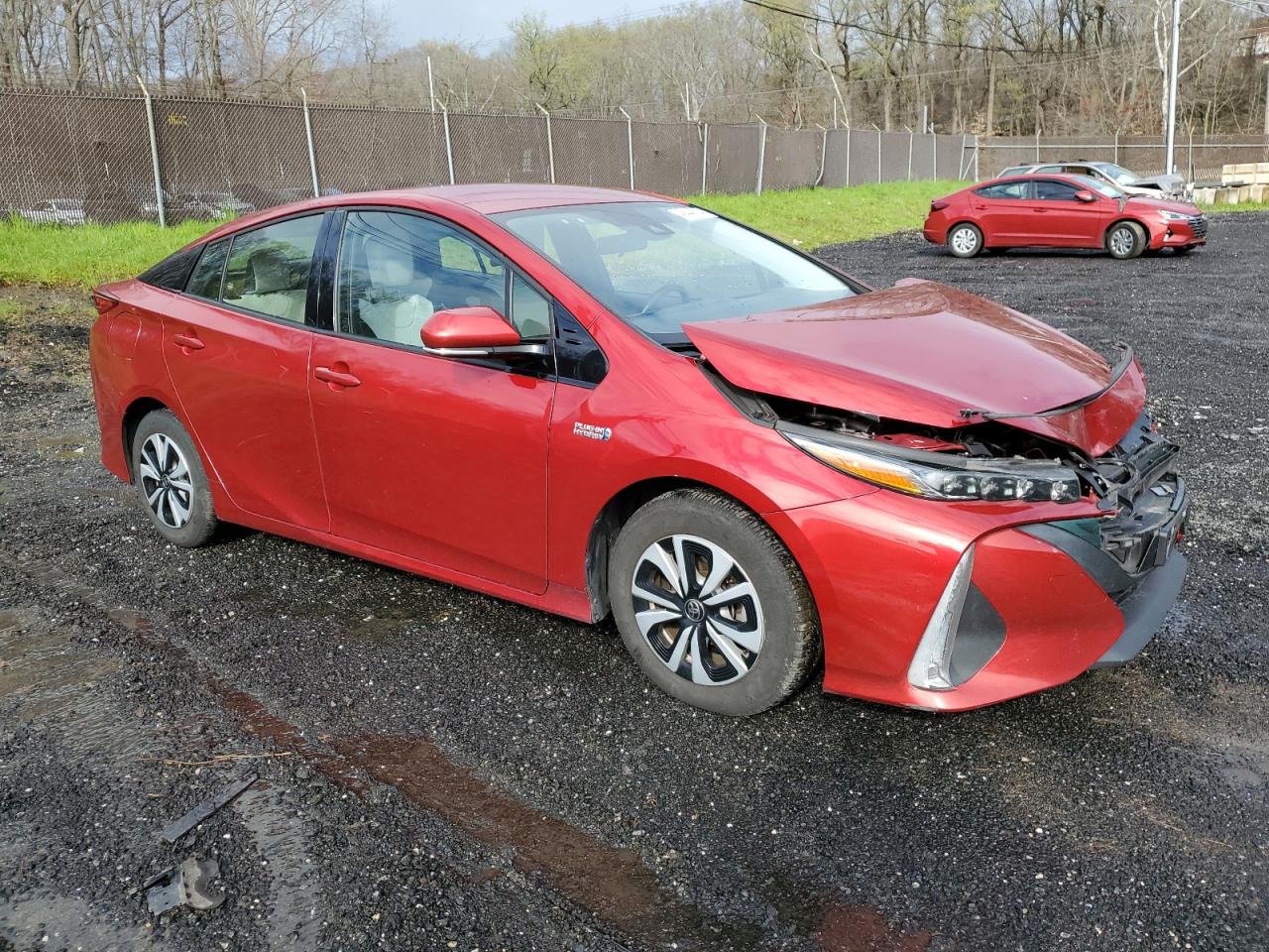 Photo 3 VIN: JTDKARFP6J3097672 - TOYOTA PRIUS 