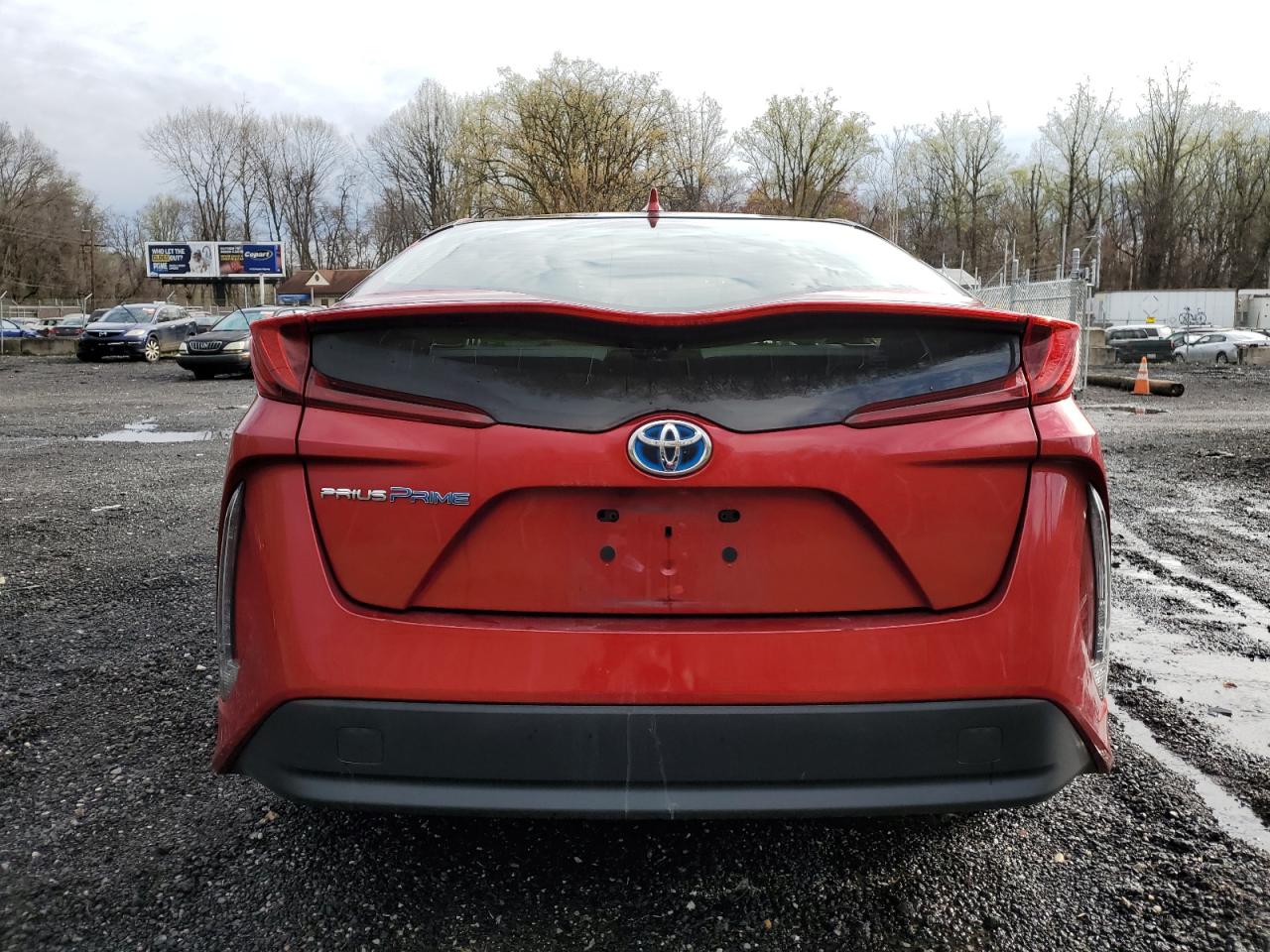 Photo 5 VIN: JTDKARFP6J3097672 - TOYOTA PRIUS 