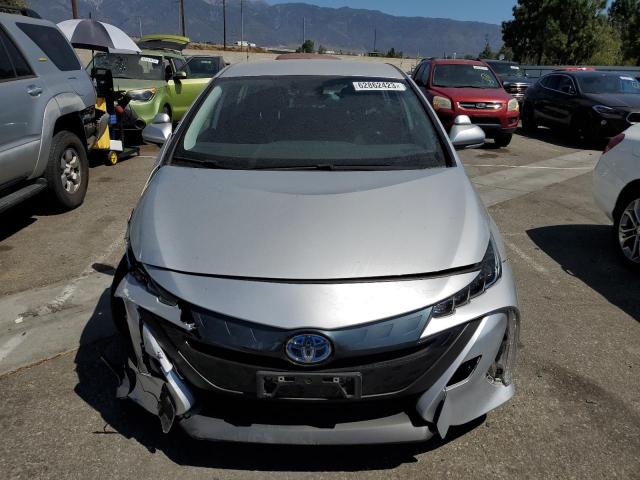 Photo 4 VIN: JTDKARFP6L3121617 - TOYOTA PRIUS 