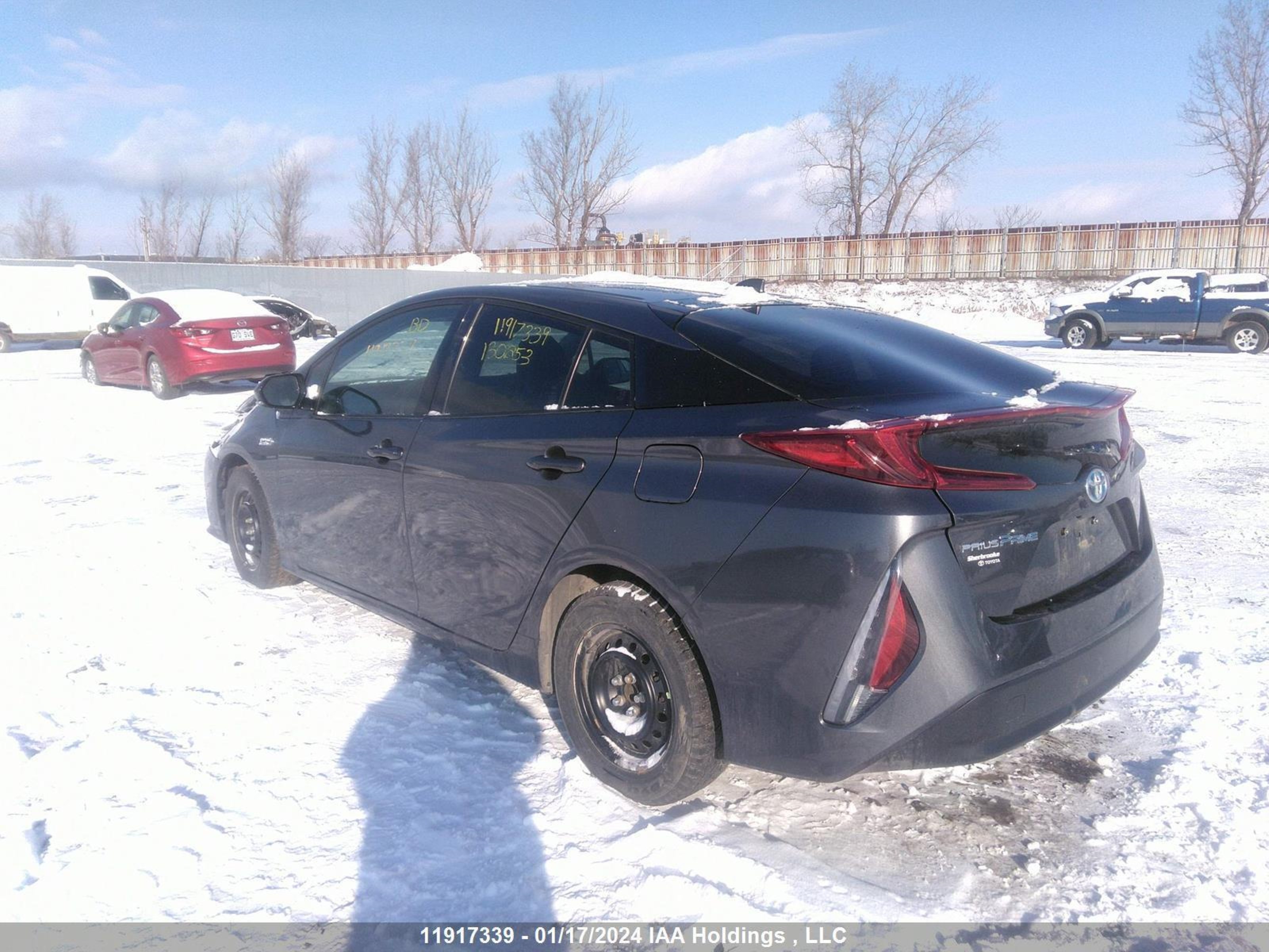 Photo 2 VIN: JTDKARFP6L3130253 - TOYOTA PRIUS 