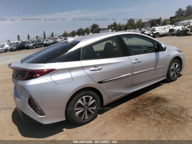 Photo 3 VIN: JTDKARFP7H3057062 - TOYOTA PRIUS PRIME 