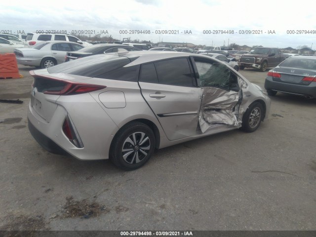 Photo 3 VIN: JTDKARFP7J3068729 - TOYOTA PRIUS PRIME 