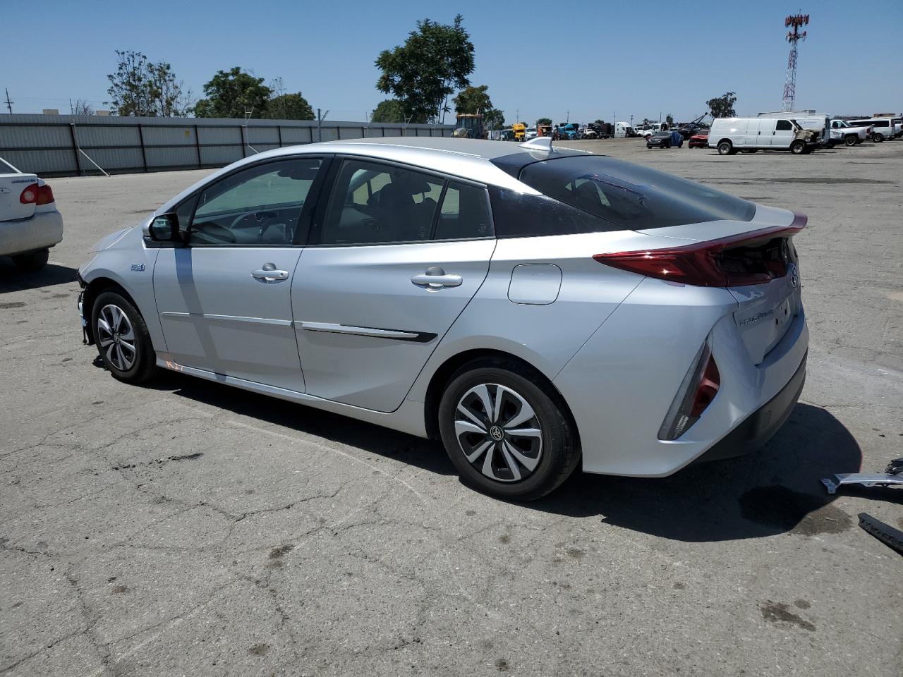 Photo 1 VIN: JTDKARFP7J3088673 - TOYOTA PRIUS 