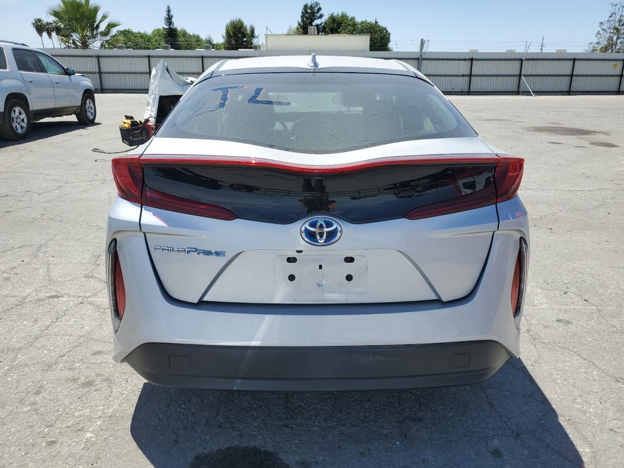 Photo 5 VIN: JTDKARFP7J3088673 - TOYOTA PRIUS 