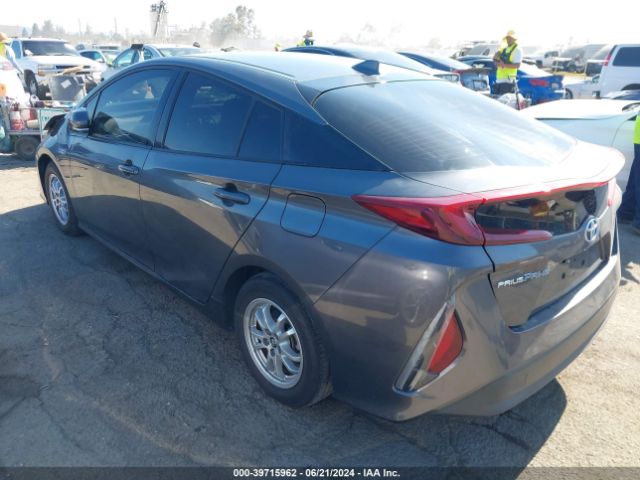 Photo 2 VIN: JTDKARFP7K3110401 - TOYOTA PRIUS PRIME 