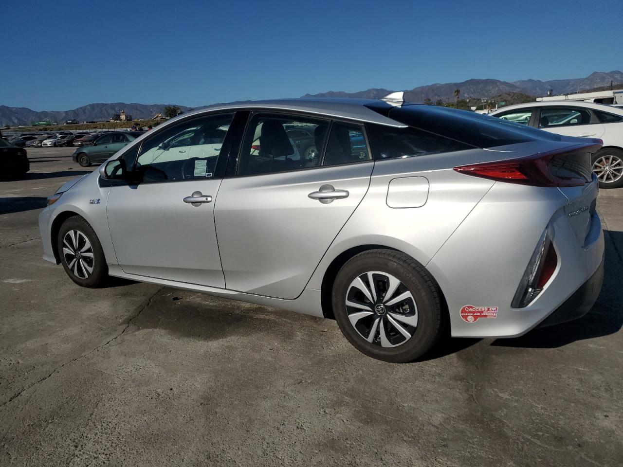 Photo 1 VIN: JTDKARFP8H3023910 - TOYOTA PRIUS 