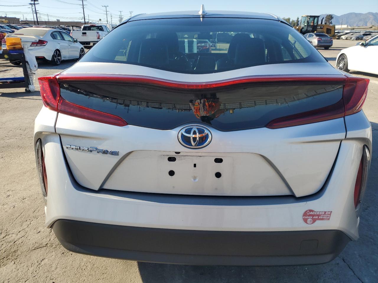 Photo 5 VIN: JTDKARFP8H3023910 - TOYOTA PRIUS 