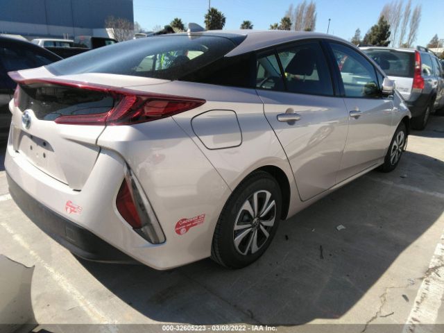 Photo 3 VIN: JTDKARFP8J3097852 - TOYOTA PRIUS PRIM 