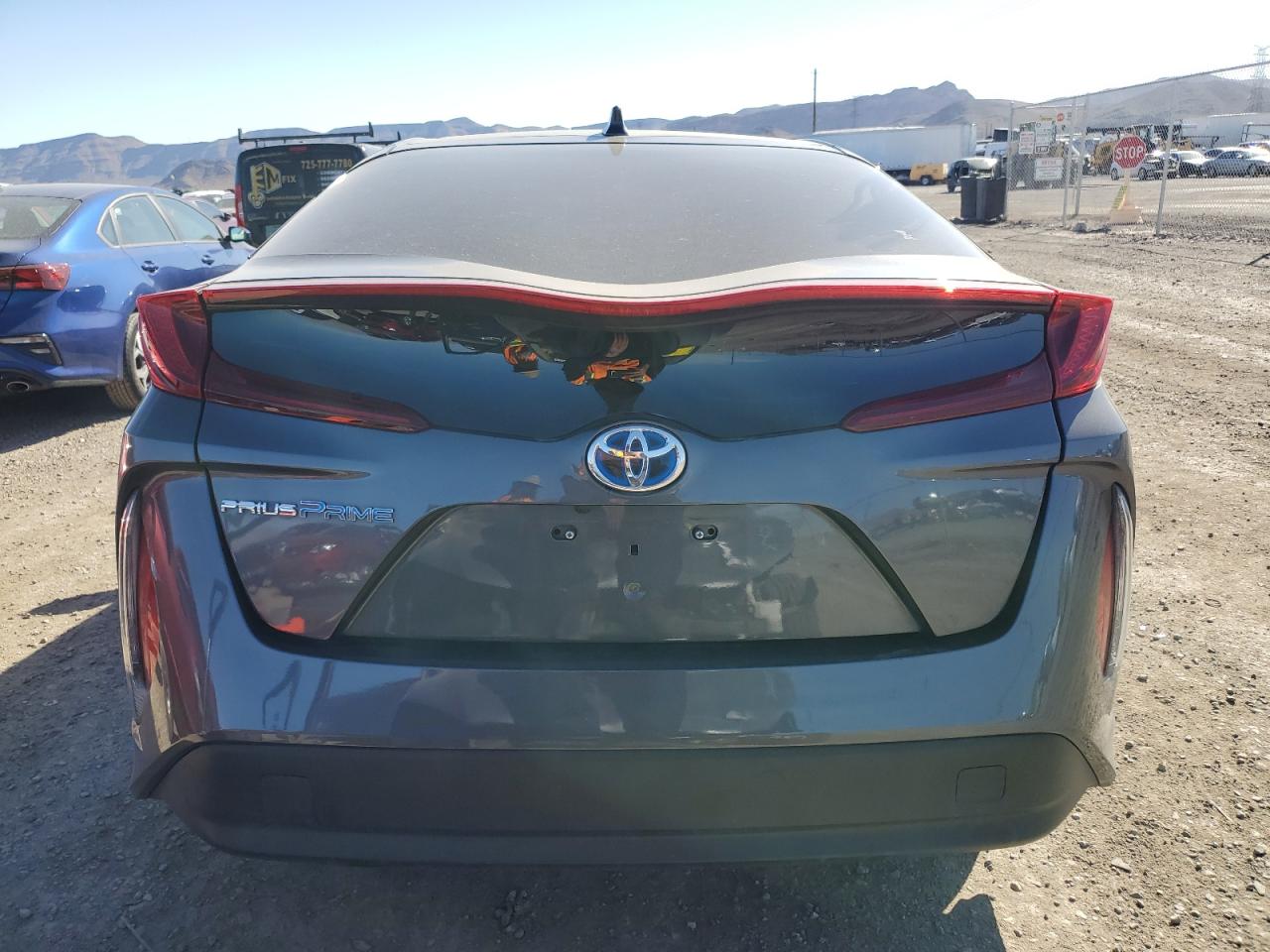 Photo 5 VIN: JTDKARFP8L3125541 - TOYOTA PRIUS 