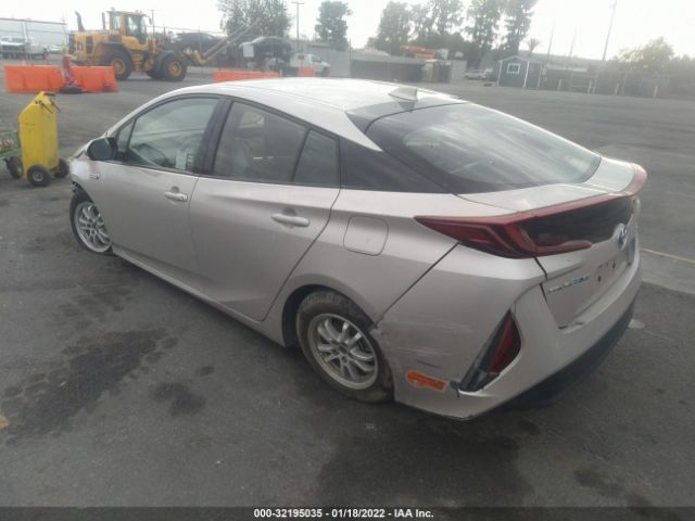 Photo 2 VIN: JTDKARFP8L3141240 - TOYOTA PRIUS PRIME 