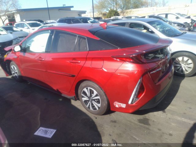 Photo 2 VIN: JTDKARFP9H3012768 - TOYOTA PRIUS 