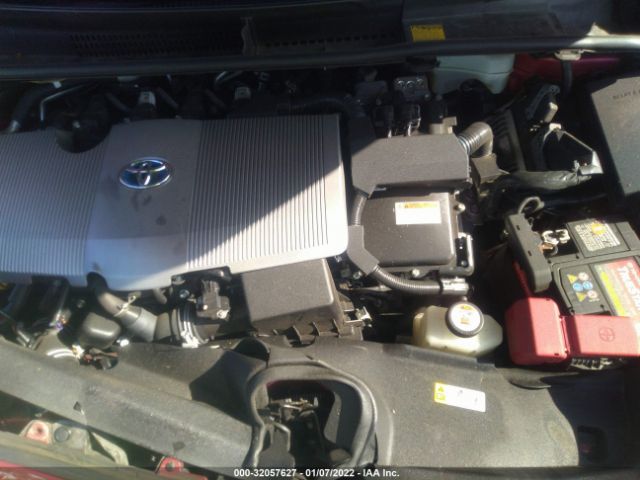 Photo 9 VIN: JTDKARFP9H3012768 - TOYOTA PRIUS 