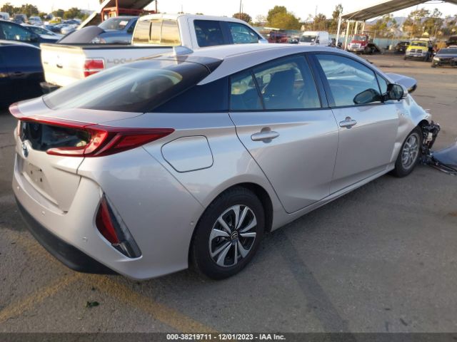 Photo 3 VIN: JTDKARFP9H3018781 - TOYOTA PRIUS PRIME 