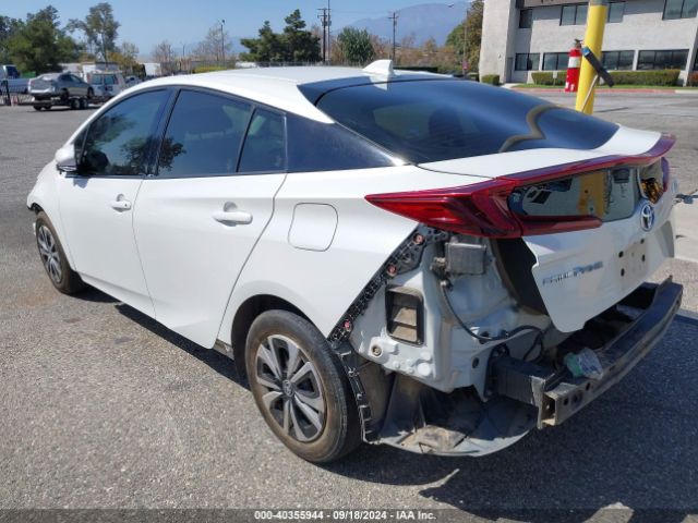 Photo 2 VIN: JTDKARFP9H3068063 - TOYOTA PRIUS PRIME 