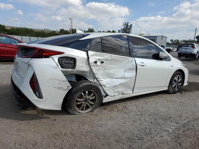 Photo 2 VIN: JTDKARFP9J3071261 - TOYOTA PRIUS PRIM 