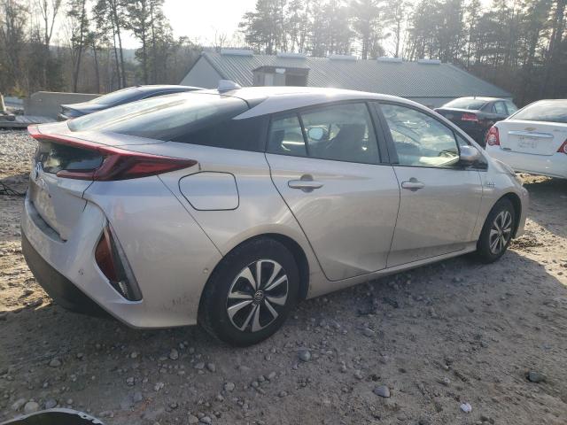 Photo 2 VIN: JTDKARFP9J3084401 - TOYOTA PRIUS 