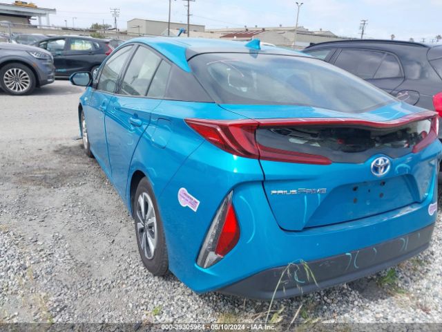 Photo 2 VIN: JTDKARFP9J3093812 - TOYOTA PRIUS PRIME 