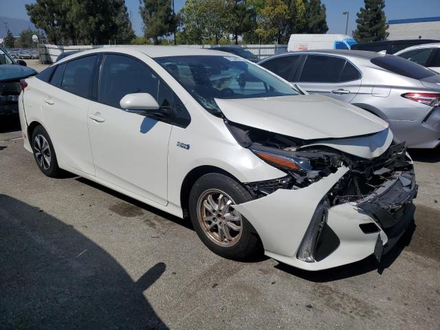 Photo 3 VIN: JTDKARFP9J3094555 - TOYOTA PRIUS 