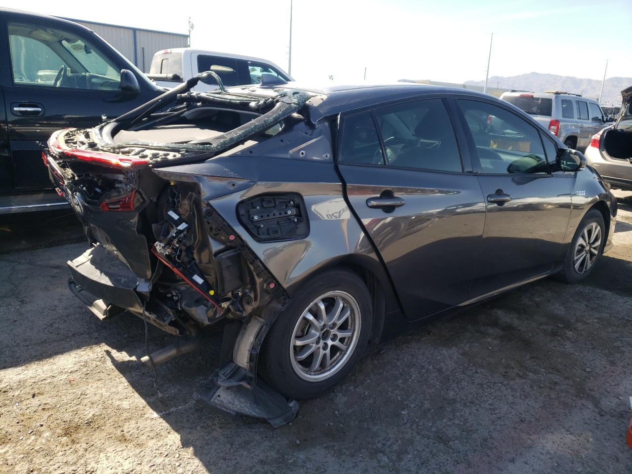 Photo 2 VIN: JTDKARFP9K3110240 - TOYOTA PRIUS 