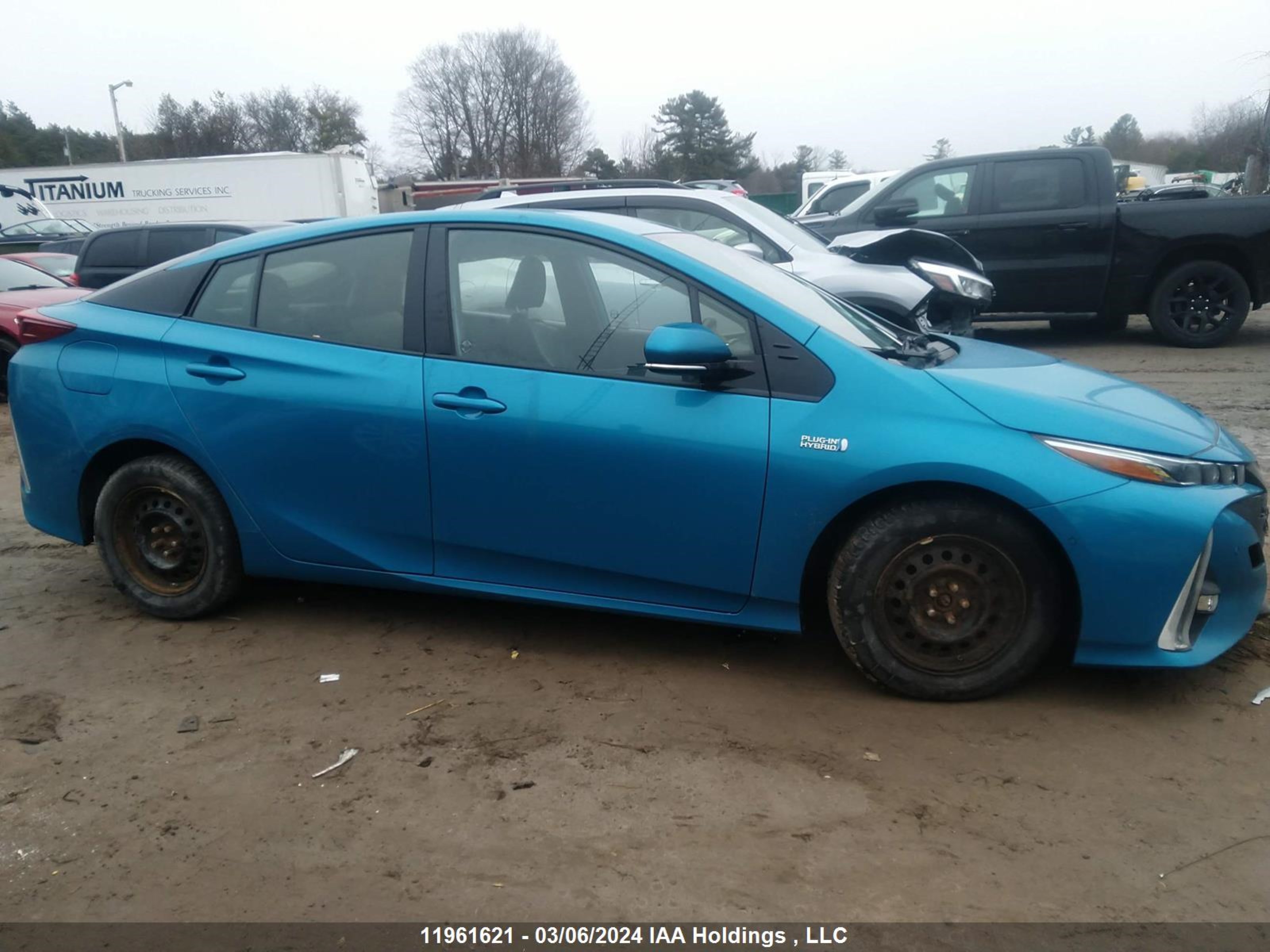 Photo 13 VIN: JTDKARFP9L3126424 - TOYOTA PRIUS 