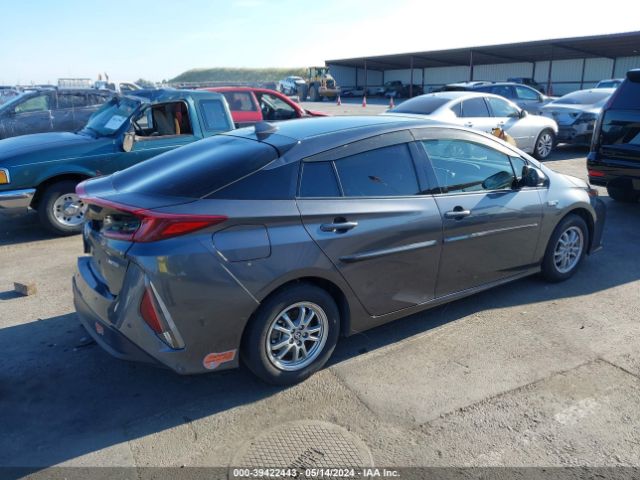 Photo 3 VIN: JTDKARFP9L3146883 - TOYOTA PRIUS PRIME 