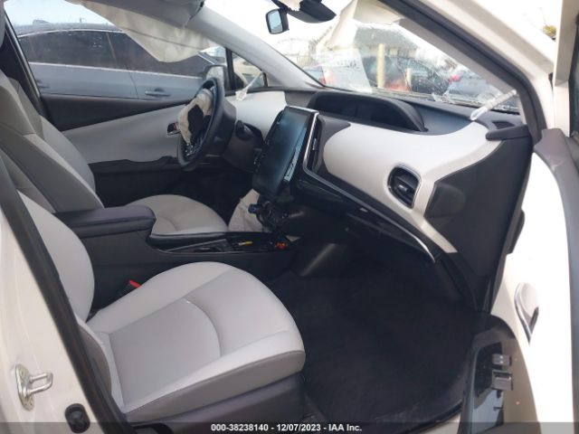 Photo 4 VIN: JTDKARFP9L3150948 - TOYOTA PRIUS PRIME 