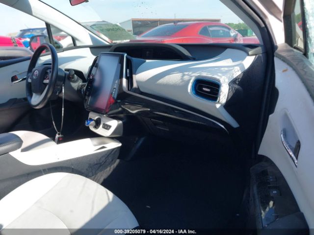 Photo 4 VIN: JTDKARFPXH3005134 - TOYOTA PRIUS PRIME 