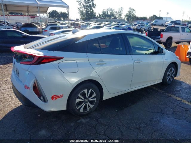 Photo 3 VIN: JTDKARFPXH3016425 - TOYOTA PRIUS PRIME 