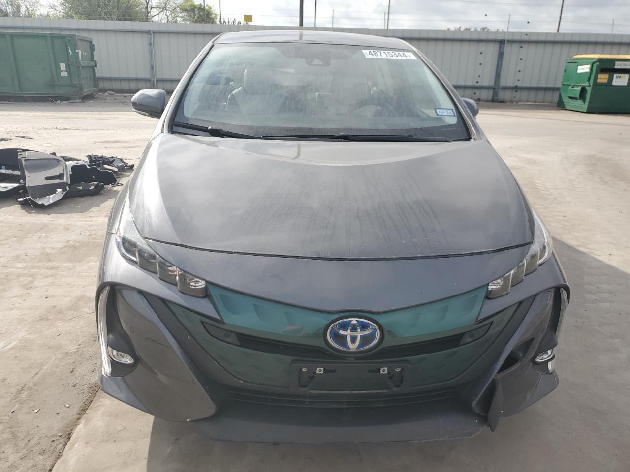 Photo 4 VIN: JTDKARFPXH3039929 - TOYOTA PRIUS 