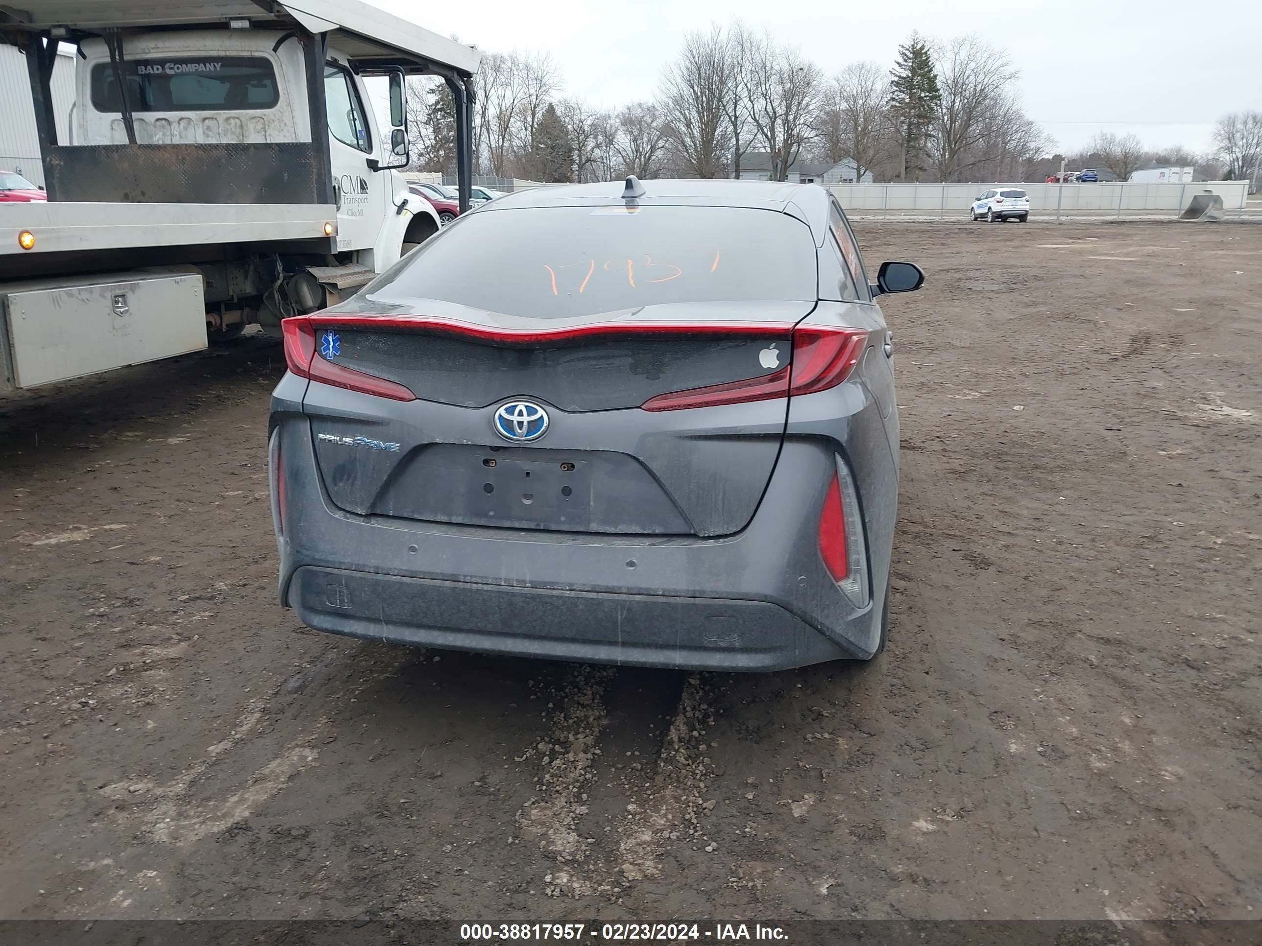 Photo 15 VIN: JTDKARFPXH3063860 - TOYOTA PRIUS 