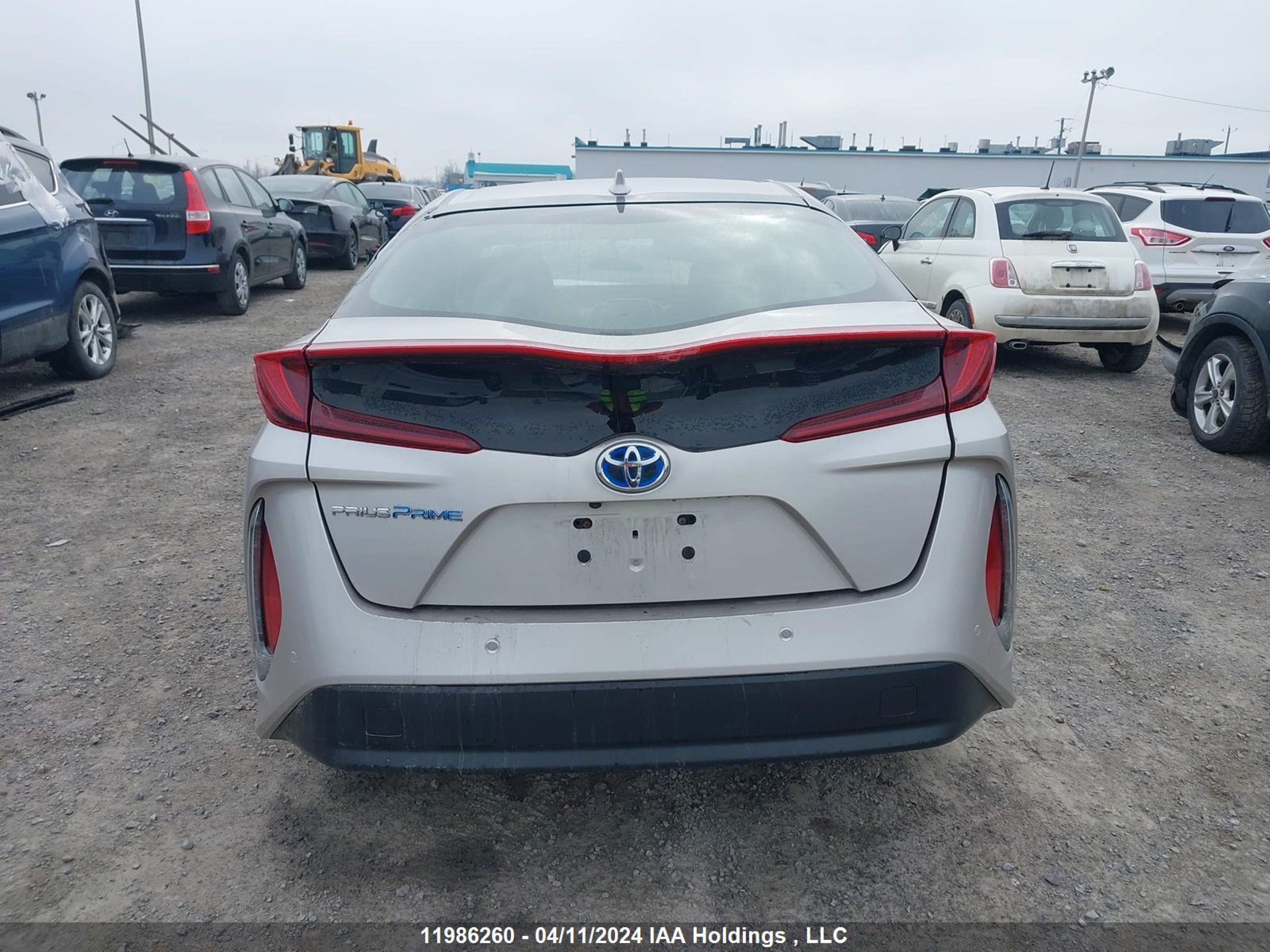 Photo 16 VIN: JTDKARFPXJ3071236 - TOYOTA PRIUS 