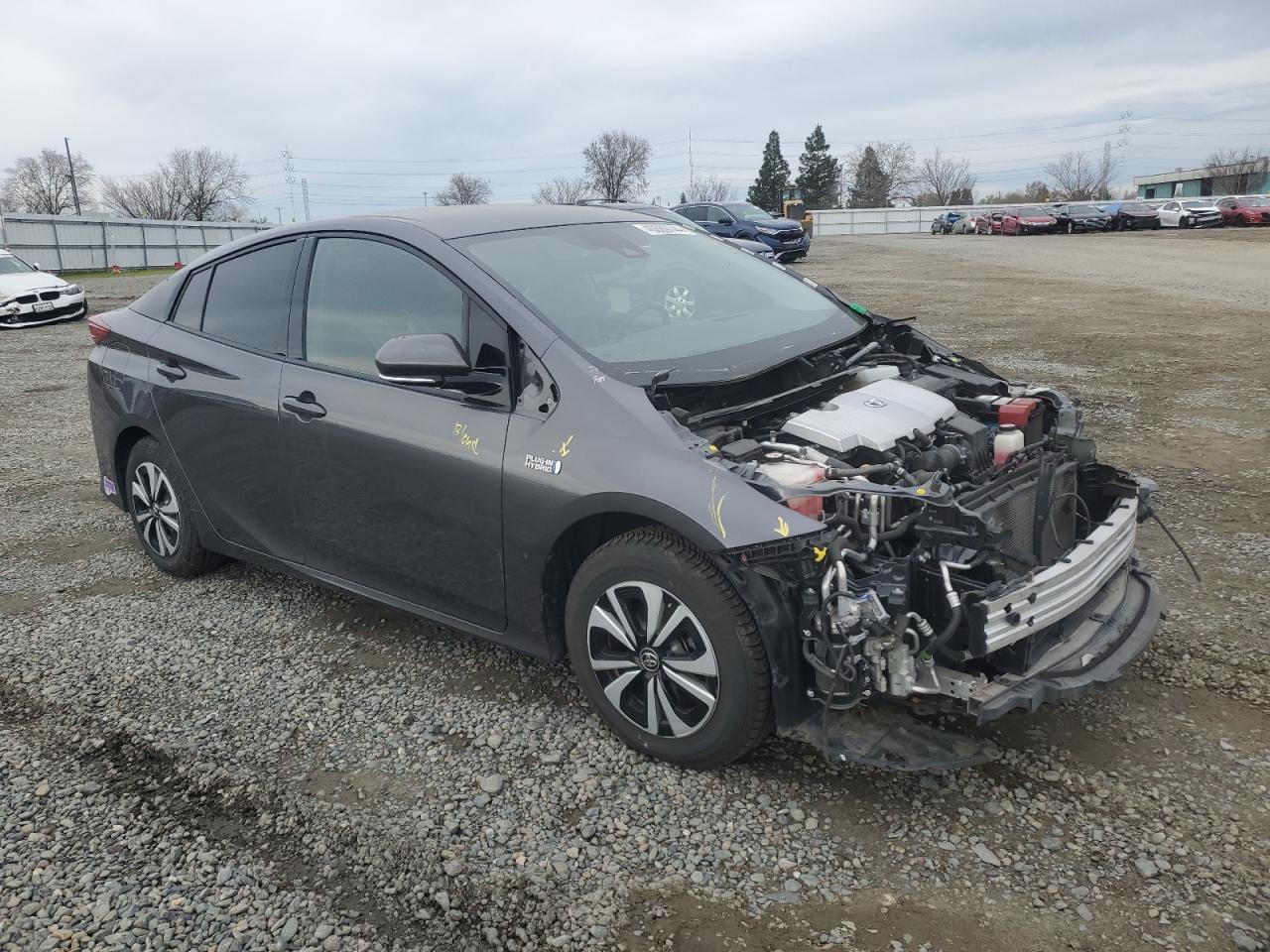 Photo 3 VIN: JTDKARFPXJ3099019 - TOYOTA PRIUS 