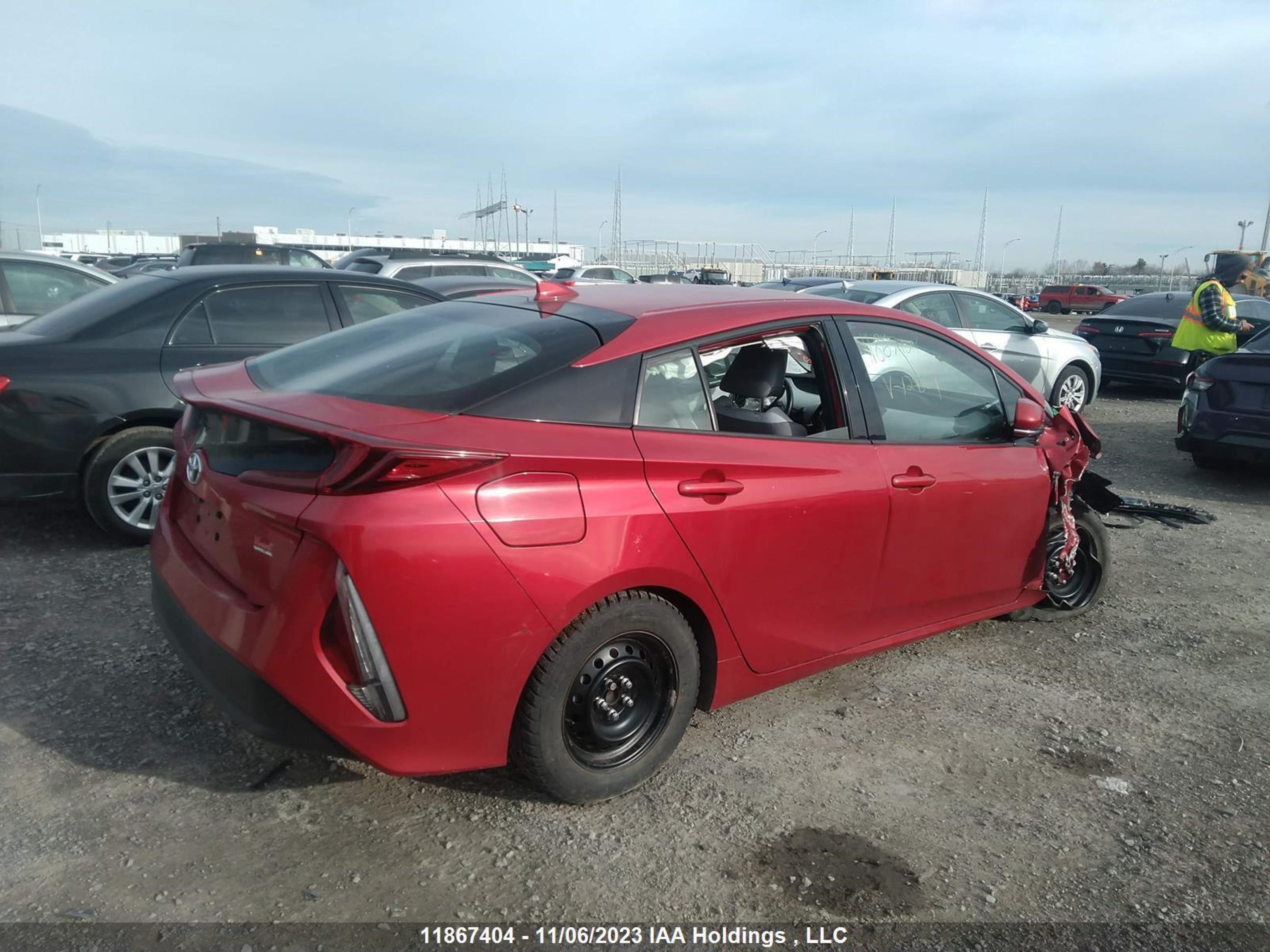 Photo 3 VIN: JTDKARFPXL3129509 - TOYOTA PRIUS 