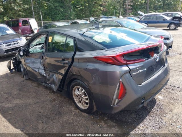 Photo 2 VIN: JTDKARFPXL3139084 - TOYOTA PRIUS PRIME 